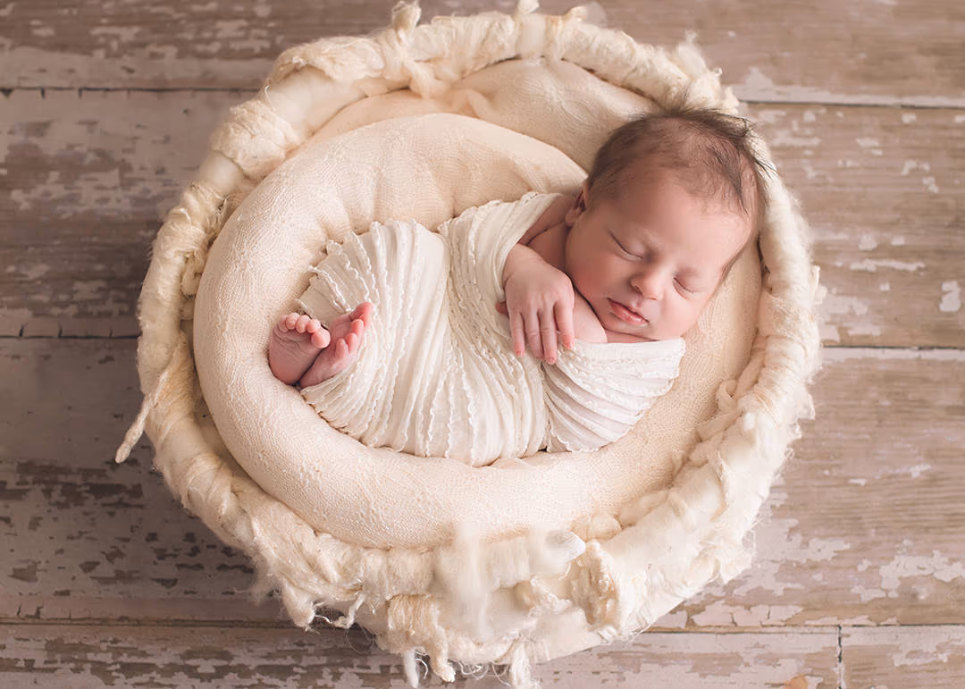 Newborn portrait session by Alicia Cervenka Photography in the Bay Area